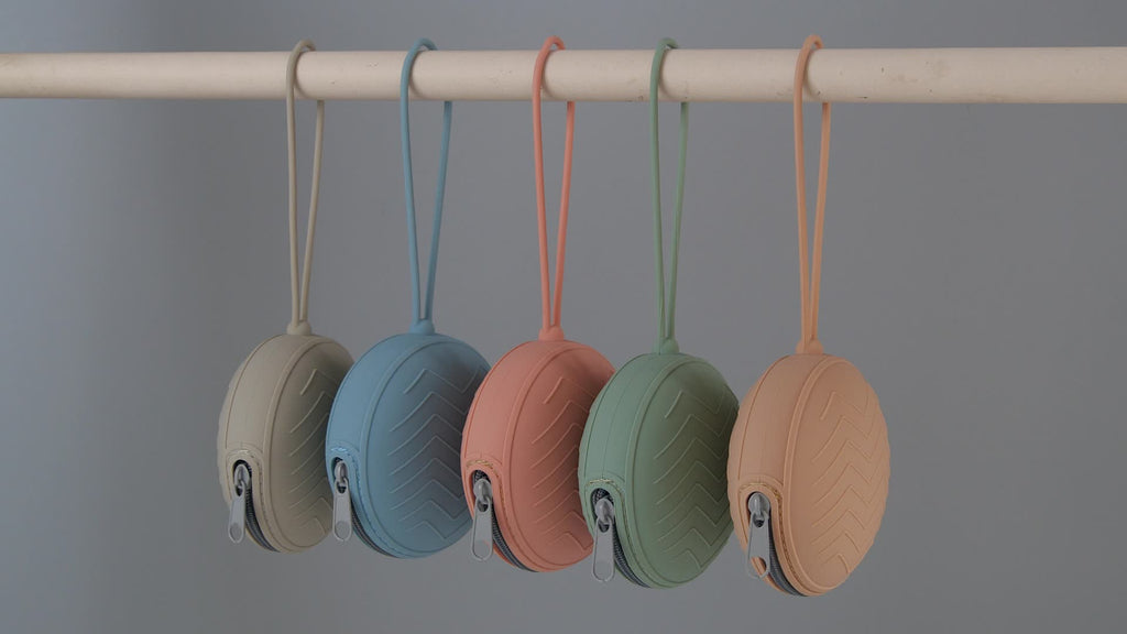 Travel-Safe Silicone Pacifier Case - BPA-Free, Secure Holder, Durable Pouch, Essential Organizer for On-the-Go Parents - Hygienic Storage Solution for Pacifiers